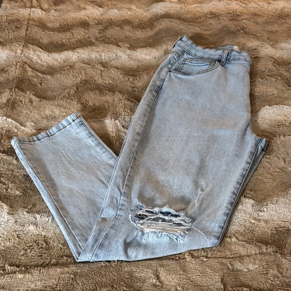 Cotton On Stretch Mom Jeans – Light Wash, Size 12 - Picture 1 of 13